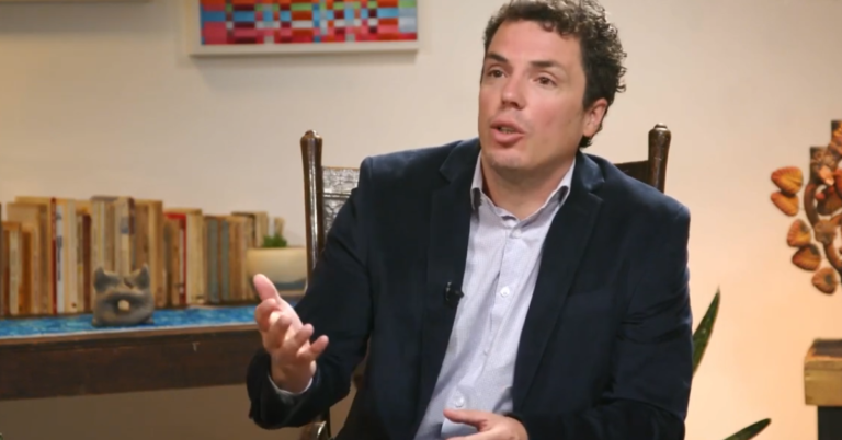 “Hay una estigmatización de los líderes populares”