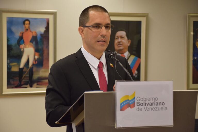 Venezuela denuncia al gobierno de EEUU ante la Corte Penal Internacional por crímenes de lesa humanidad
