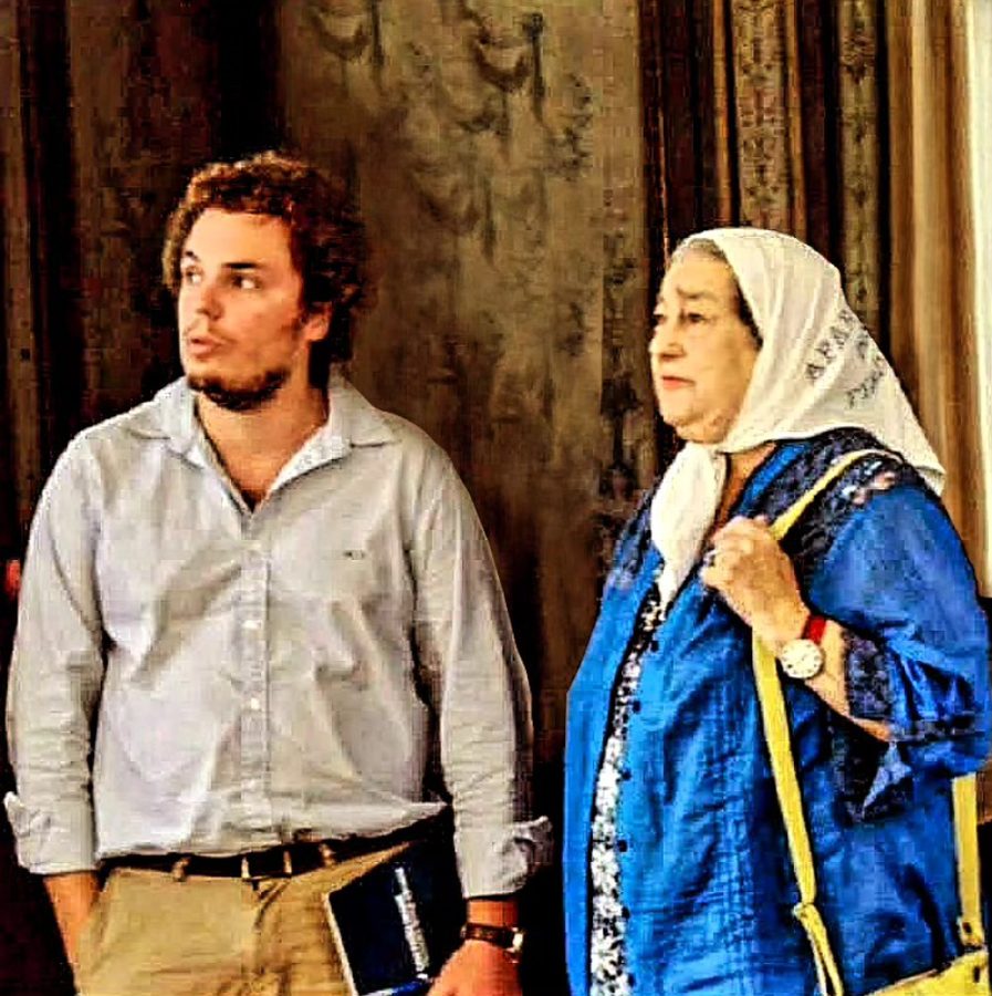 Federico Montero junto a Hebe de Bonafini