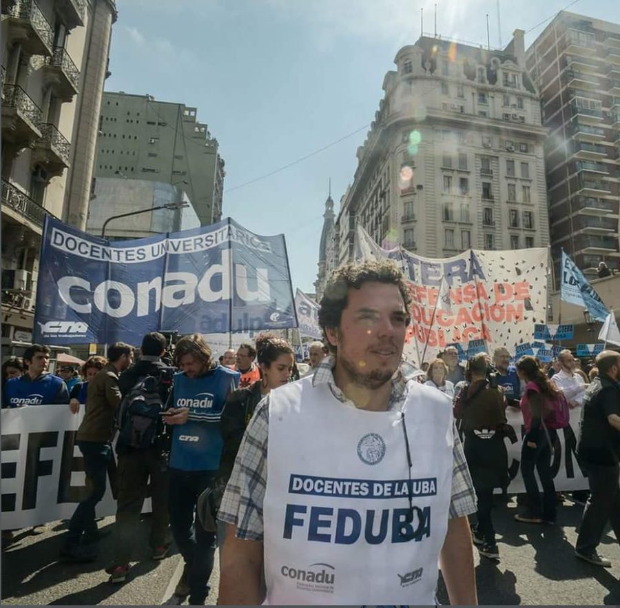 Federico Montero en una marcha de docentes universitarios